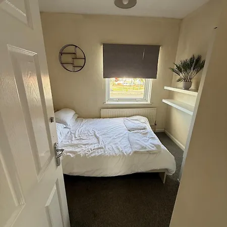 5 Bedroom In Filton * Bristol