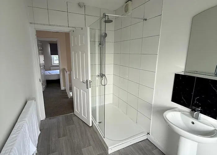 5 Bedroom In Filton * Bristol