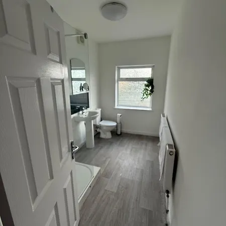 5 Bedroom In Filton Semesterbostad