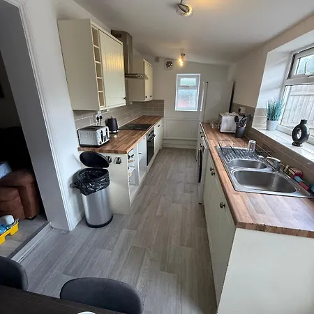 別荘 5 Bedroom In Filton ブリストル